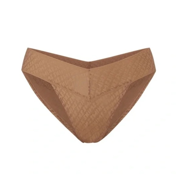 SKIMS Other - - Skims logo cheeky brief NWT Clay